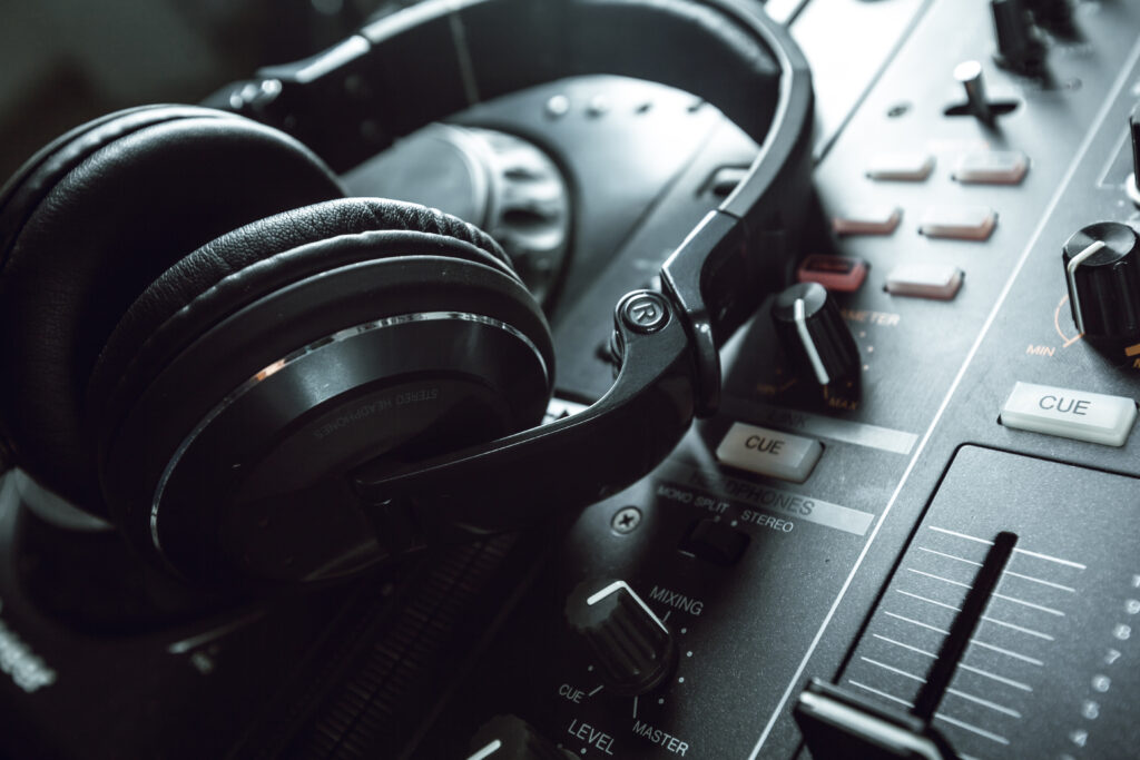 dj equipment